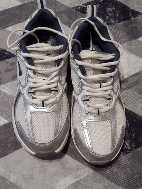 Avia Sneakers